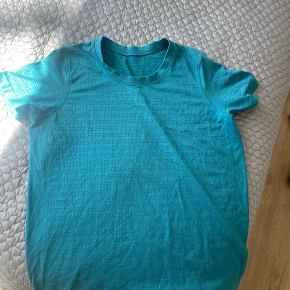 Lululemon short sleeve, long workout top - Picture 1 of 3